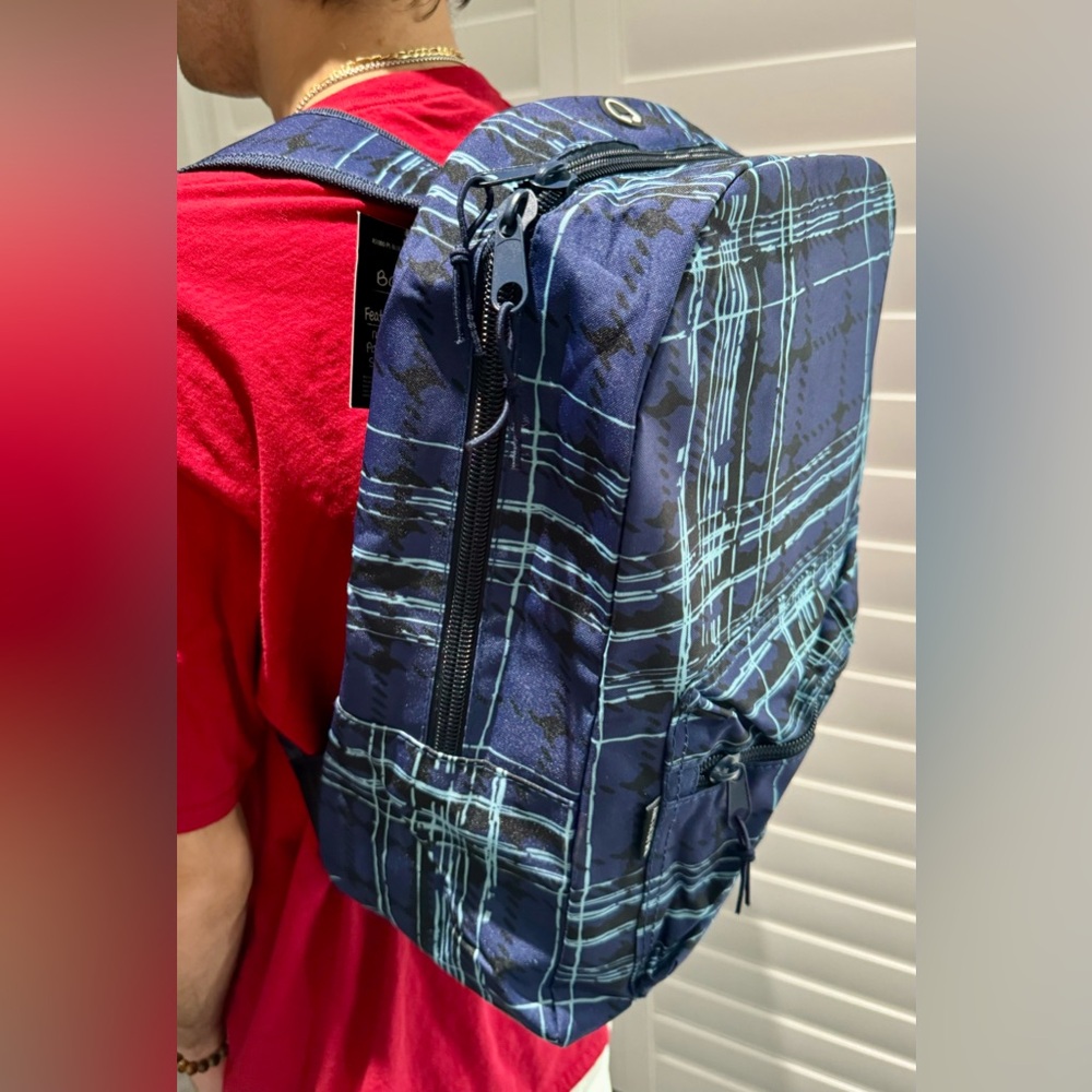 Arctic Star Backpack. - Picture 7 of 8